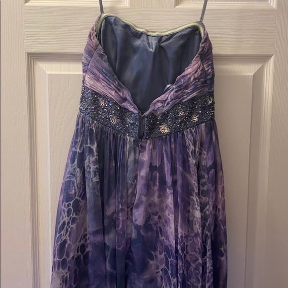 Dress - Picture 3 of 3